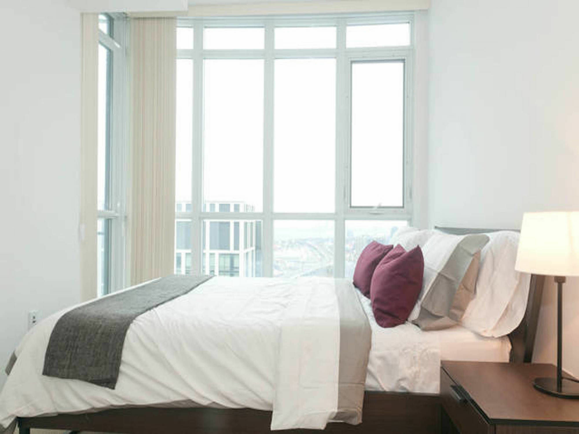 N2N Suites - Downtown Lake & City View Apartments โตรอนโต ภายนอก รูปภาพ